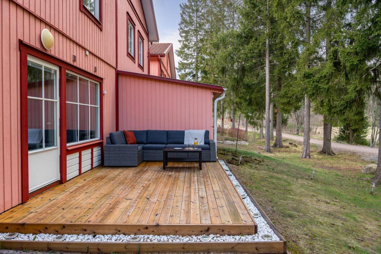 Uppsala Large Family Home Beside Forest Exterior photo
